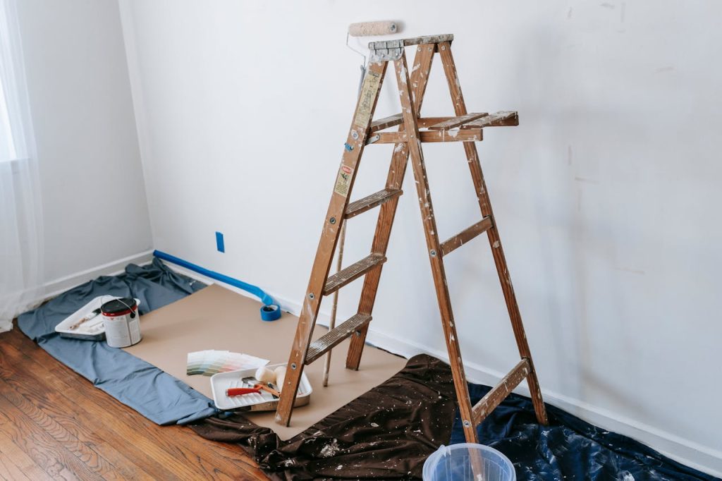 Techniques professionnelles de peinture murale sans traces