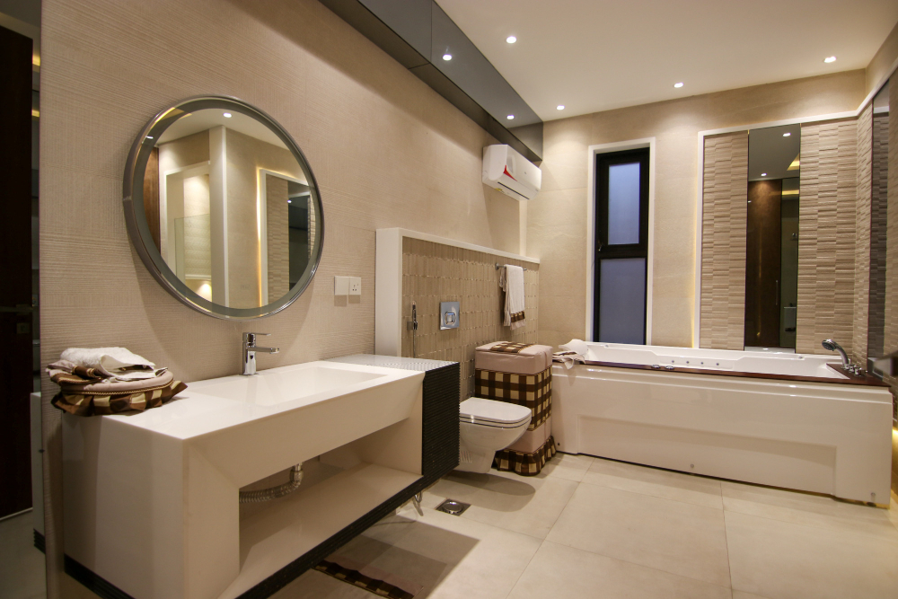 Astuces pour transformer une salle de bain beige en un espace élégant et serein